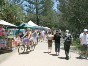 Burleigh Art And Craft Markets - Accommodation Burleigh 2