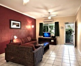 Cable Beachside Villas - Accommodation Burleigh 2