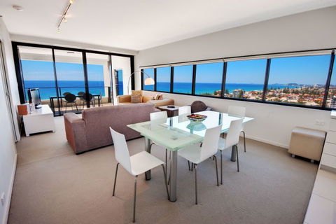 Ultra Broadbeach - Accommodation Burleigh 9