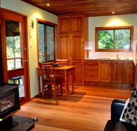 Waterfall Hideout-Rainforest Cabin for Couples - Accommodation Burleigh