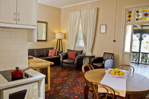 Imperial Fine Accommodation - Accommodation Burleigh 3