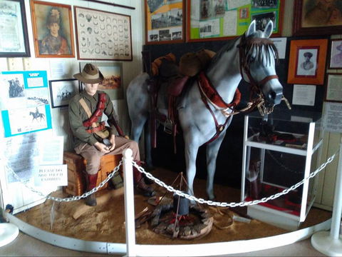 C.Q. Military And Artifacts Museum - Accommodation Burleigh 1