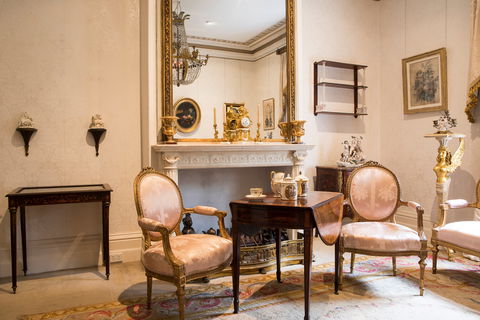The Johnston Collection - Accommodation Burleigh 1