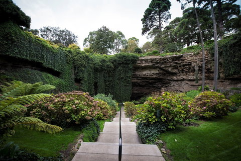 Umpherston Sinkhole - Accommodation Burleigh 2