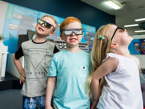 CSIRO Parkes Radio Telescope Visitor Centre - Accommodation Burleigh 2