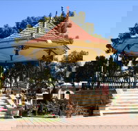 Gladstone Square - Accommodation Burleigh