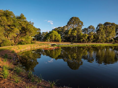 Riverdale Park - Accommodation Burleigh 1