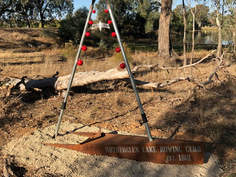 Arts Rutherglen Sculpture Trail - Accommodation Burleigh 1