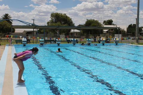 John Houston Memorial Pool: Olympic Pool Complex - Accommodation Burleigh 0