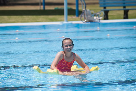 John Houston Memorial Pool: Olympic Pool Complex - Accommodation Burleigh 1