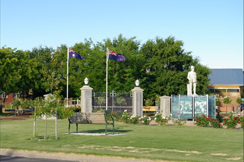 WW1 Memorial Park - Accommodation Burleigh 1