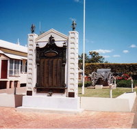 Gayndah War Memorial - Accommodation Burleigh