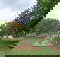 Mataranka War Memorial - Accommodation Burleigh