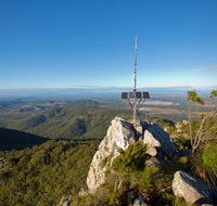 Mount Larcom - Accommodation Burleigh