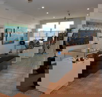 Gallery 45 - Accommodation Burleigh