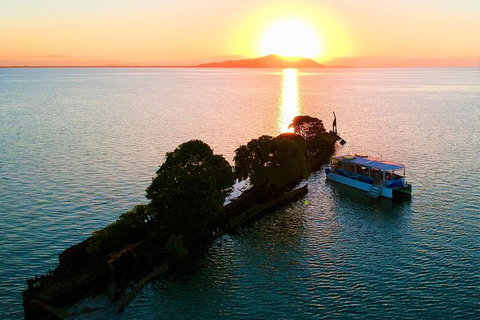 Aquascene Magnetic Island Sunset & Shipwreck Tour - Accommodation Burleigh 0