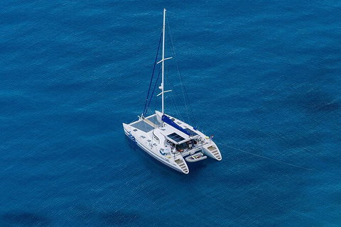 Bareboat Hire - Indigo 5 Night Hire - Accommodation Burleigh 1