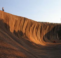 Wave Rock - Accommodation Burleigh