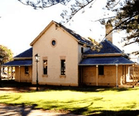 Historic Courthouse - Accommodation Burleigh