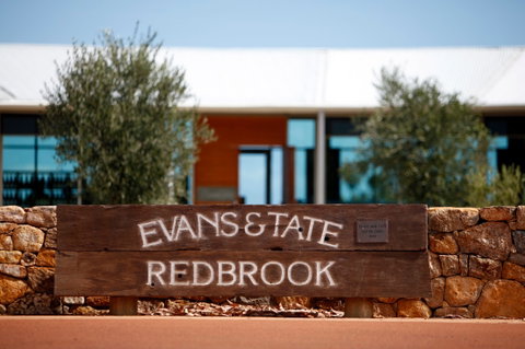 Evans & Tate - Accommodation Burleigh 1