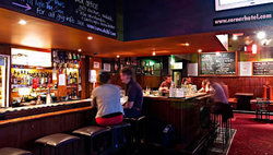 The Corner Hotel - Accommodation Burleigh 2