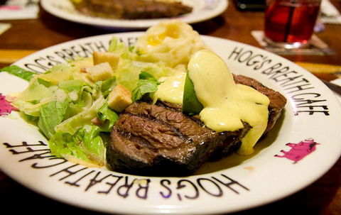 Hog's Breath Cafe - Accommodation Burleigh 1