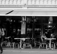 Benny's Bar  Cafe - Accommodation Burleigh