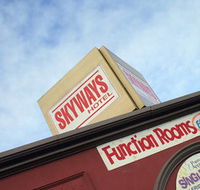 Skyways Hotel - Accommodation Burleigh