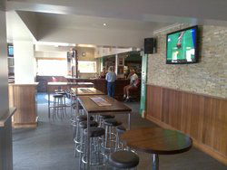 Star Hotel Albury - Accommodation Burleigh 2