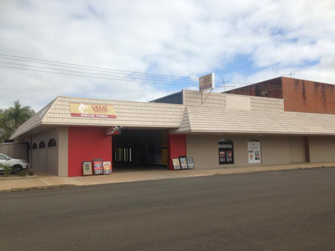 East End Hotel - Accommodation Burleigh 1