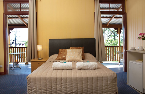 Yandina Hotel - Accommodation Burleigh 1