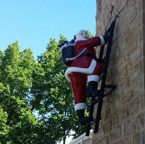 Hahndorf Christmas Market Walking Tours - Accommodation Burleigh 1