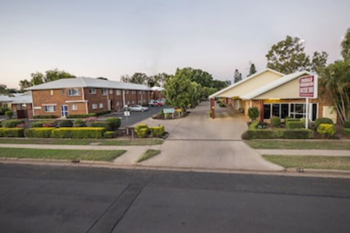 Emerald QLD Accommodation Burleigh