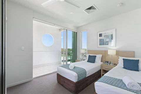 Akama Resort - Accommodation Burleigh 4