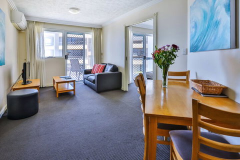 Regency On The Beach - Accommodation Burleigh 7