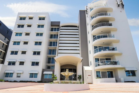 Regency On The Beach - Accommodation Burleigh 3
