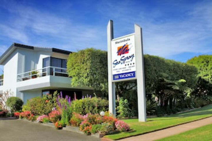 Yellow Pinch NSW Accommodation Burleigh