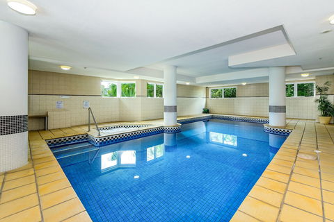 Crest Apartments - Accommodation Burleigh 5