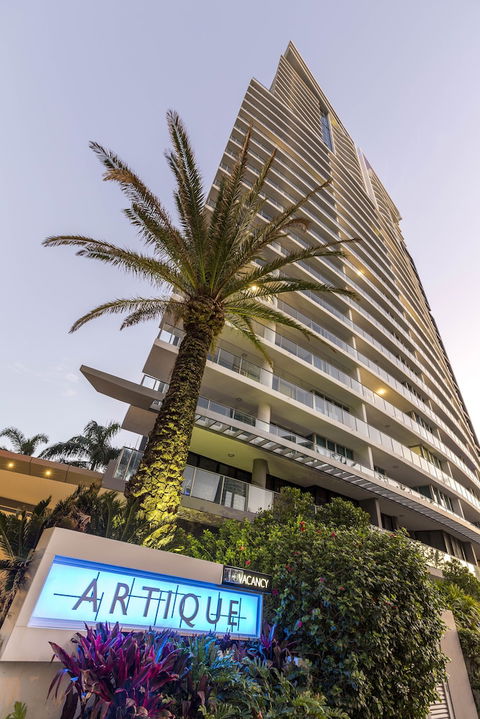 Artique Surfers Paradise - Accommodation Burleigh 3