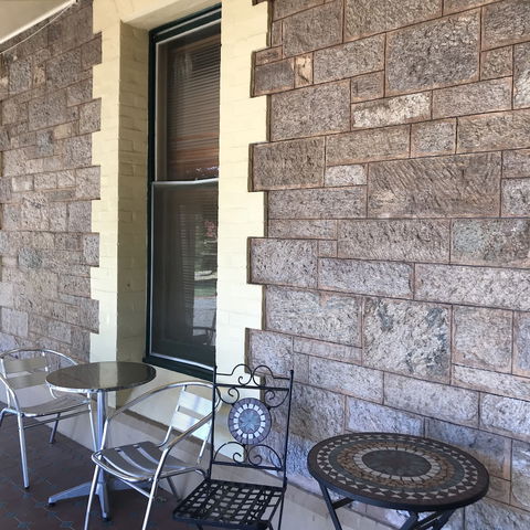 Lodge Outback Motel - Accommodation Burleigh 0