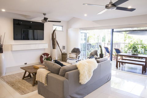 Bay Haven Lodge - Accommodation Burleigh 6