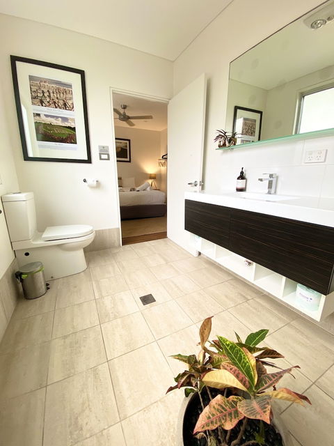 Bay Haven Lodge - Accommodation Burleigh 2