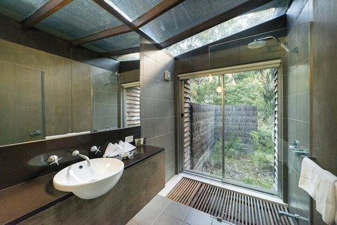 DULC Cabins - Accommodation Burleigh 6