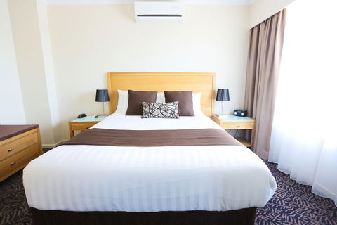 Best Western Plus Hovell Tree Inn - Accommodation Burleigh 6