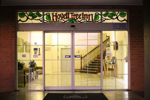 Best Western Plus Hovell Tree Inn - Accommodation Burleigh 0