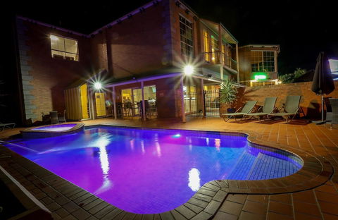 Best Western Plus Hovell Tree Inn - Accommodation Burleigh 1