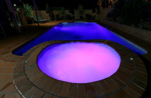 Best Western Plus Hovell Tree Inn - Accommodation Burleigh 2