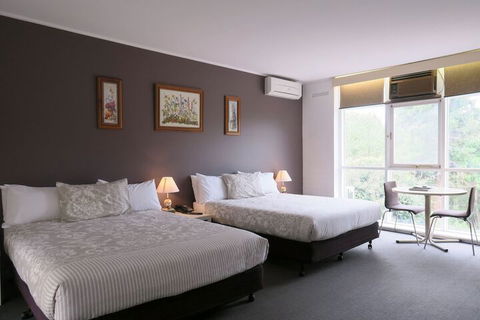 Lyndoch Hill - Accommodation Burleigh 4