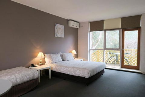 Lyndoch Hill - Accommodation Burleigh 5