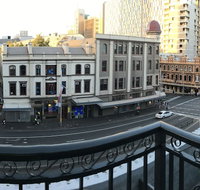 Posh Hotel - Accommodation Burleigh